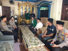 Kapolres Metro Tangerang Safari Ramadan, Kunjungi Pengasuh Ponpes Daarul Anshor KH. Entis Sutisna