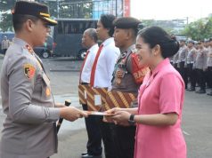 Polres PurbaIingga Beri Penghargaan Personel dan Bhayangkari Berprestasi