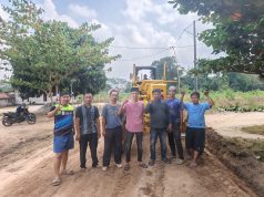 Tak Tunggu Program Pemerintah, Mega Saputra Ajak Warga Perbaiki Jalan Usaha Tani